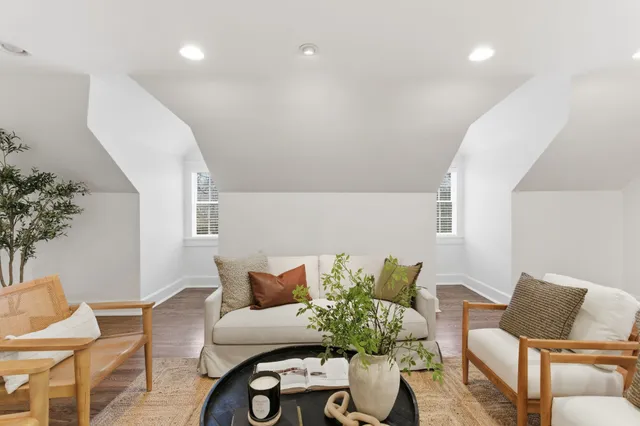 $899,900 | 1410 East Riverwood Drive, Nashville, TN 37216