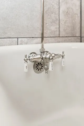 $899,900 | 1410 East Riverwood Drive, Nashville, TN 37216