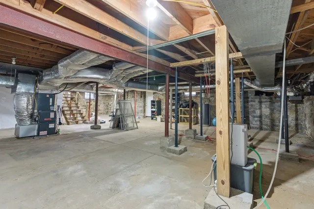 $899,900 | 1410 East Riverwood Drive, Nashville, TN 37216