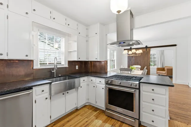 $899,900 | 1410 East Riverwood Drive, Nashville, TN 37216