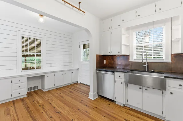 $899,900 | 1410 East Riverwood Drive, Nashville, TN 37216