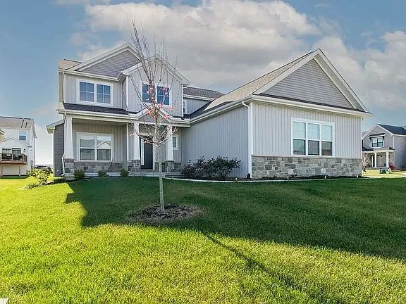 $495,000 | 6101 Wrigley Drive, Bloomington, IL 61705