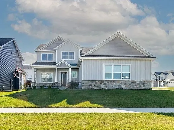 $495,000 | 6101 Wrigley Drive, Bloomington, IL 61705