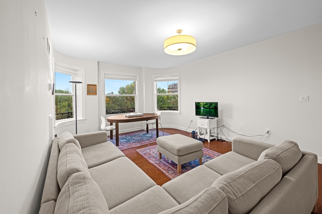 390 Commonwealth Avenue, Unit 609 Boston, MA 02215 - Photo 3 of 15