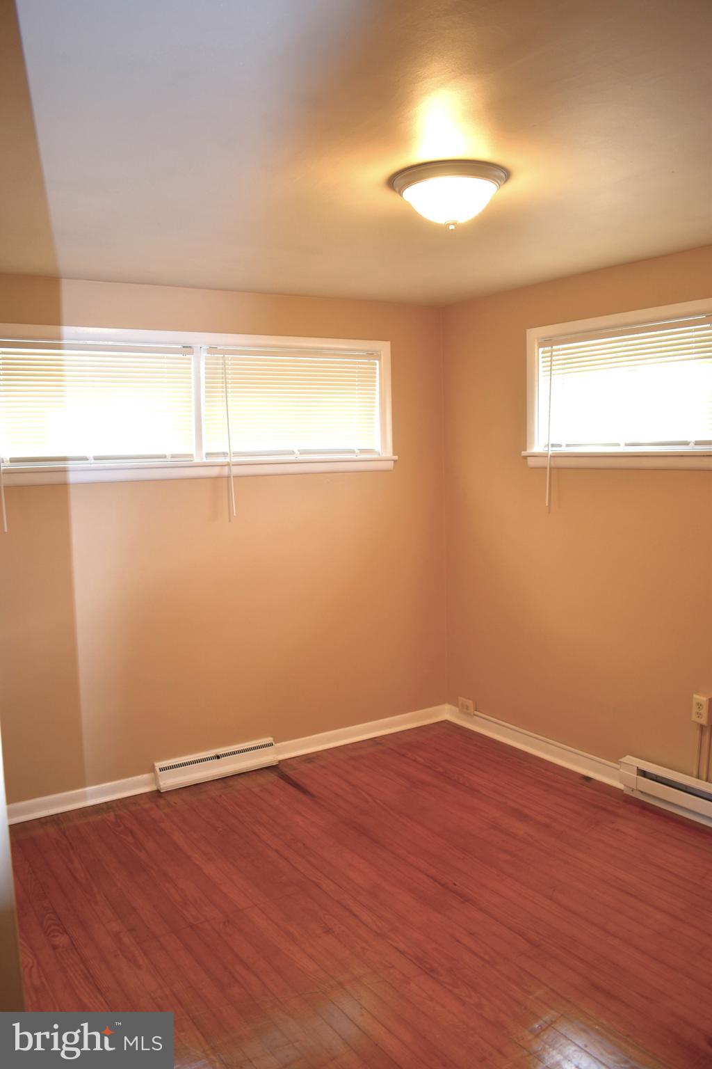 941 North State Street Ephrata, PA 17522 - Photo 18 of 32 Master bedroom