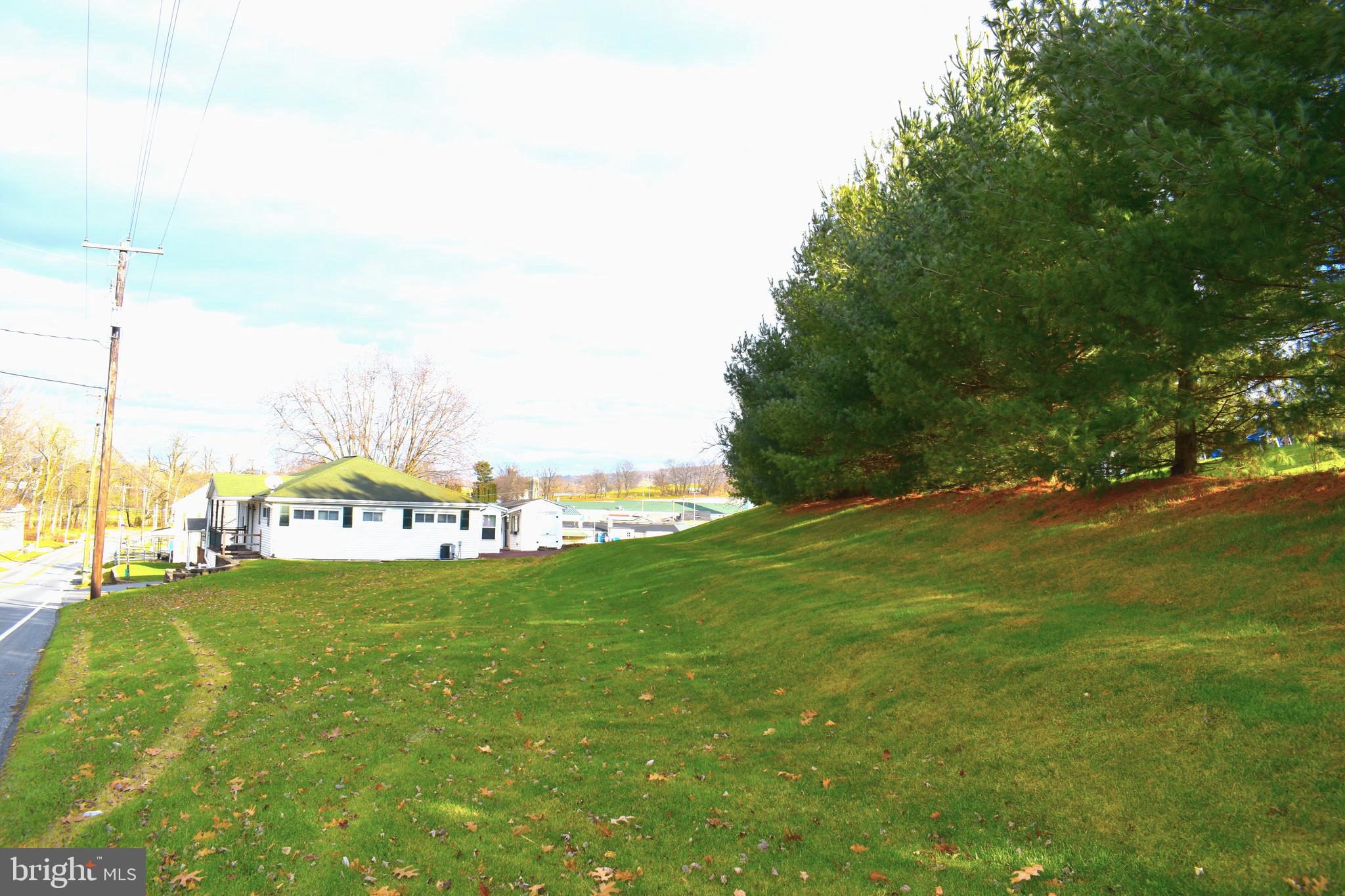 941 North State Street Ephrata, PA 17522 - Photo 27 of 32 yard