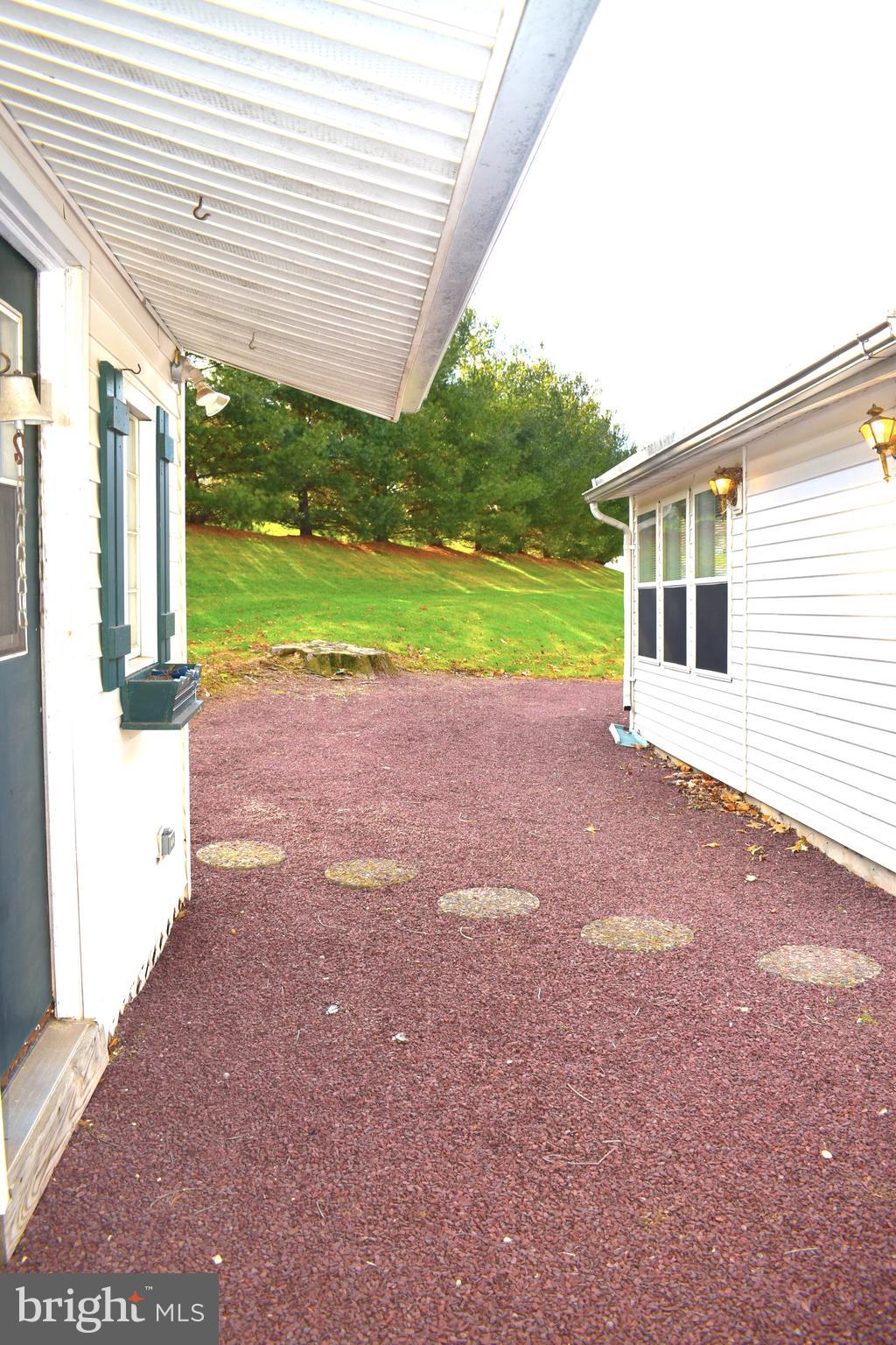 941 North State Street Ephrata, PA 17522 - Photo 31 of 32 Patio