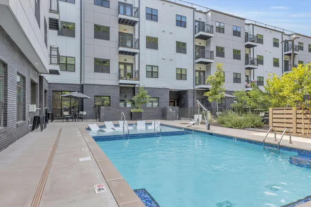 $307,500 | 804 Riverfront Parkway, Unit 310, Chattanooga, TN 37402