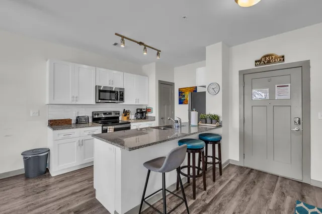 $307,500 | 804 Riverfront Parkway, Unit 310, Chattanooga, TN 37402