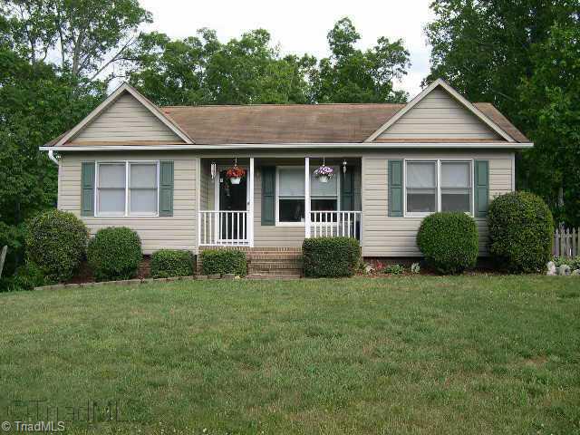 172 Oak Ridge Place Mount Airy, NC 27030 - Photo 1 of 4 Exterior Front.