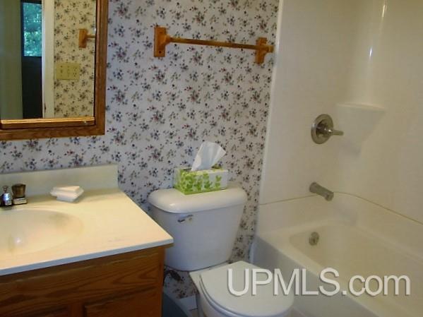 286 Riverside Road Marquette, MI 49855 - Photo 10 of 16 Gallery Image 10