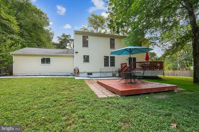 a view of outdoor space yard and patio