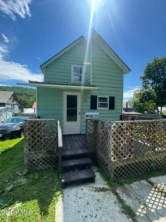 $59,000 | 37 1/2 West Street, Whitehall, NY 12887