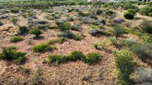 $1,200,000 | 183 South Interstate 35, Cotulla, TX 78014