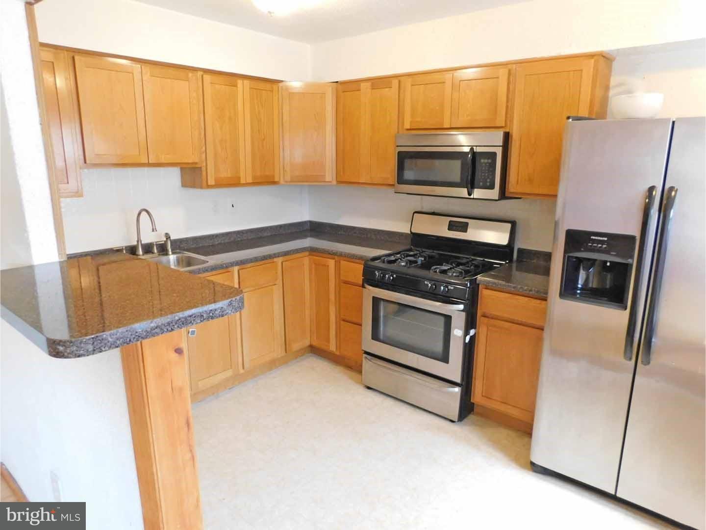 3543 Carey Road Philadelphia, PA 19154 - Photo 8 of 23 Kitchen