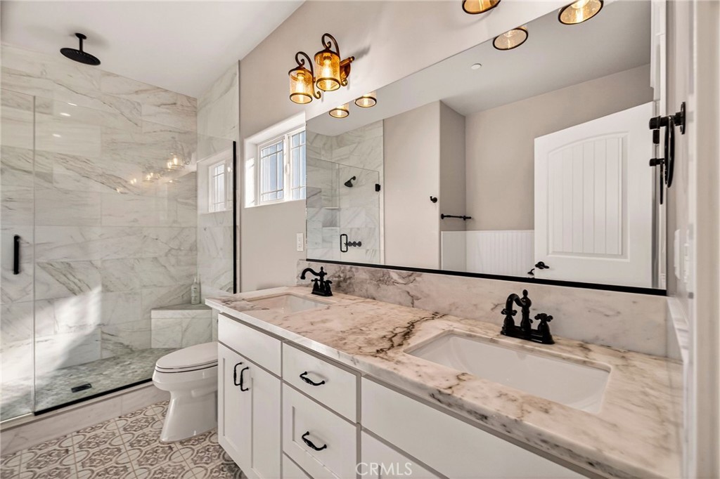 1390 Bennett Road Paradise, CA 95969 - Photo 19 of 51 primary spa like bathroom