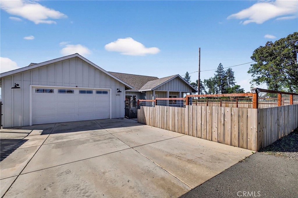 1390 Bennett Road Paradise, CA 95969 - Photo 3 of 51 Lots of parking