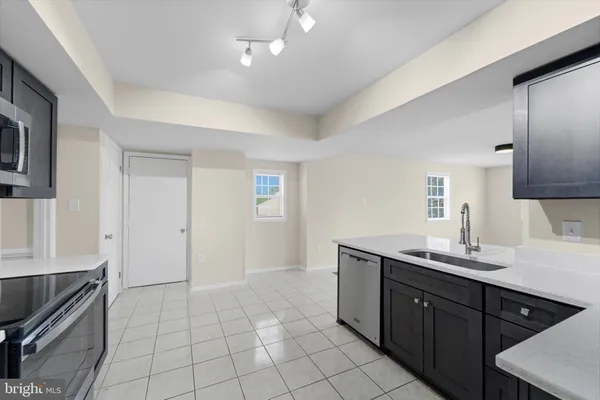 $860,000 | 13511 Chevy Chase Court, Chantilly, VA 20151