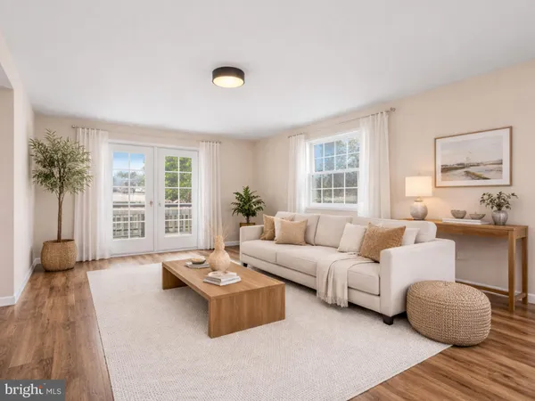 $860,000 | 13511 Chevy Chase Court, Chantilly, VA 20151