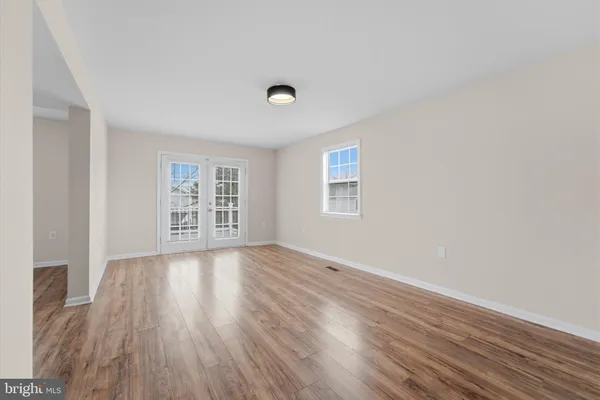 $860,000 | 13511 Chevy Chase Court, Chantilly, VA 20151