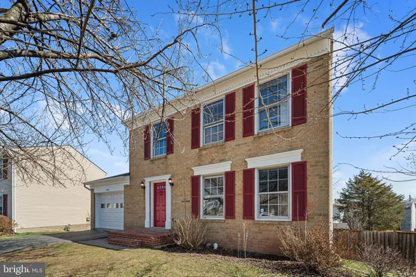 $899,998 | 13511 Chevy Chase Court, Chantilly, VA 20151