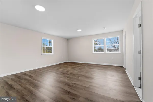 $860,000 | 13511 Chevy Chase Court, Chantilly, VA 20151