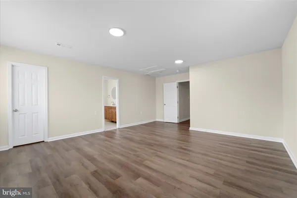 $860,000 | 13511 Chevy Chase Court, Chantilly, VA 20151