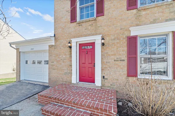 $860,000 | 13511 Chevy Chase Court, Chantilly, VA 20151