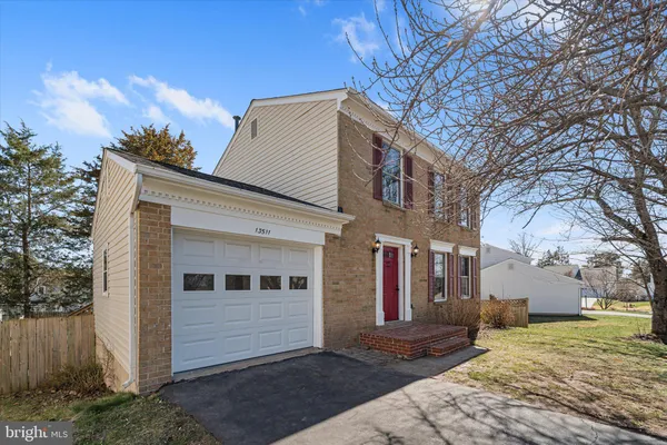 $860,000 | 13511 Chevy Chase Court, Chantilly, VA 20151