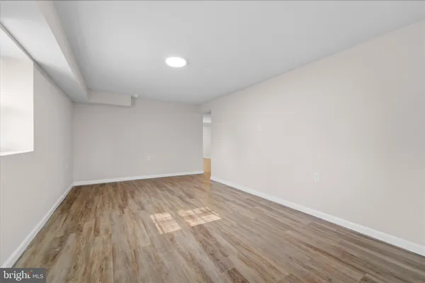 $860,000 | 13511 Chevy Chase Court, Chantilly, VA 20151