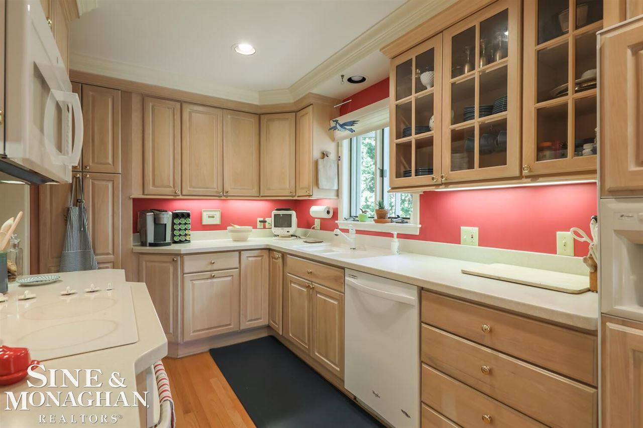728 Washington Road Grosse Pointe, MI 48230 - Photo 19 of 36 50074959-19.JPG