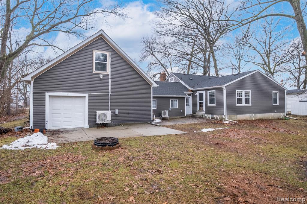 5526 Corunna Road Flint, MI 48532 - Photo 5 of 29 Gallery Image 5