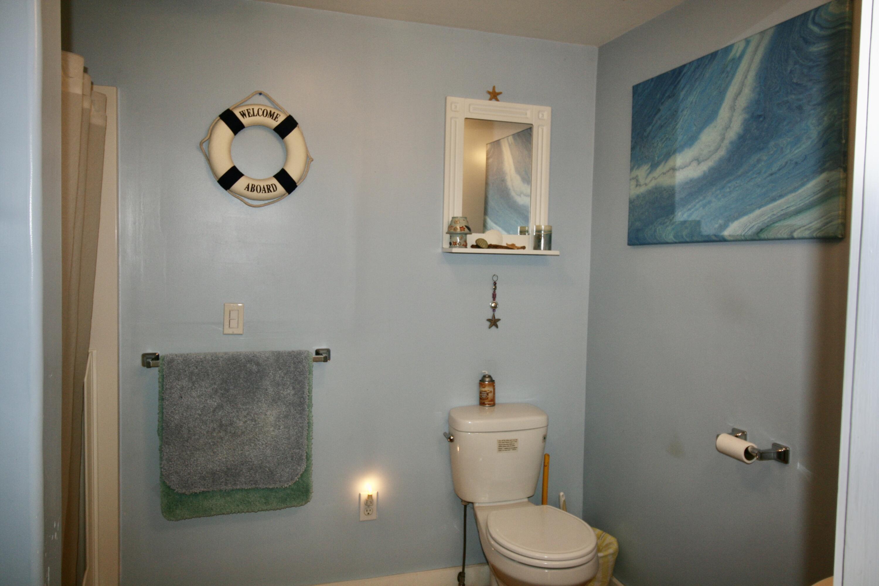 64 Old County Road Rockland, ME 04841 - Photo 28 of 43 unit 2 bathroom