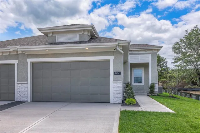 $515,000 | 9852 Greeley Street, Lenexa, KS 66227