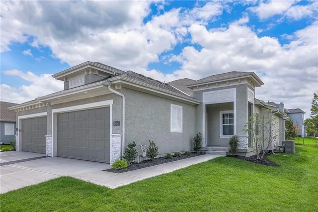 $515,000 | 9852 Greeley Street, Lenexa, KS 66227