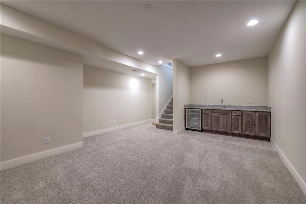 9852 Greeley Street Lenexa, KS 66227 - Photo 37 of 41