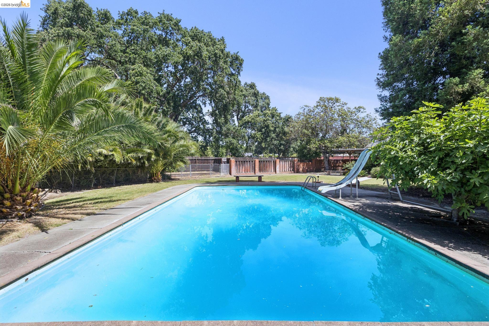 1035 Oak Grove Road Concord, CA 94518 - Photo 51 of 74