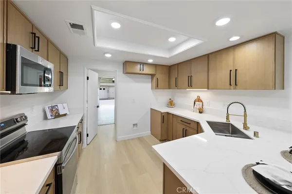 $899,000 | 415 Deerfield Avenue, Irvine, CA 92606