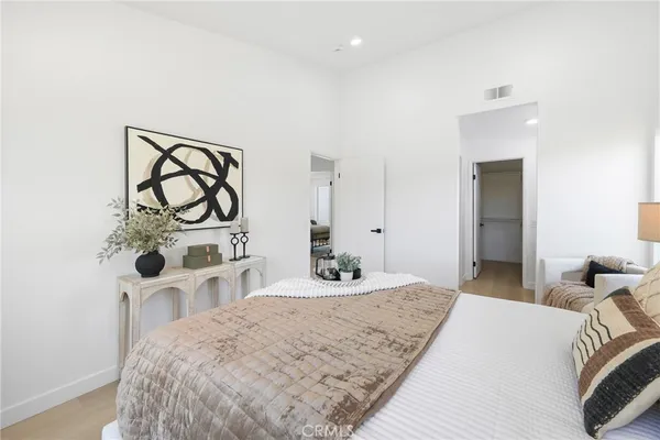 $899,000 | 415 Deerfield Avenue, Irvine, CA 92606