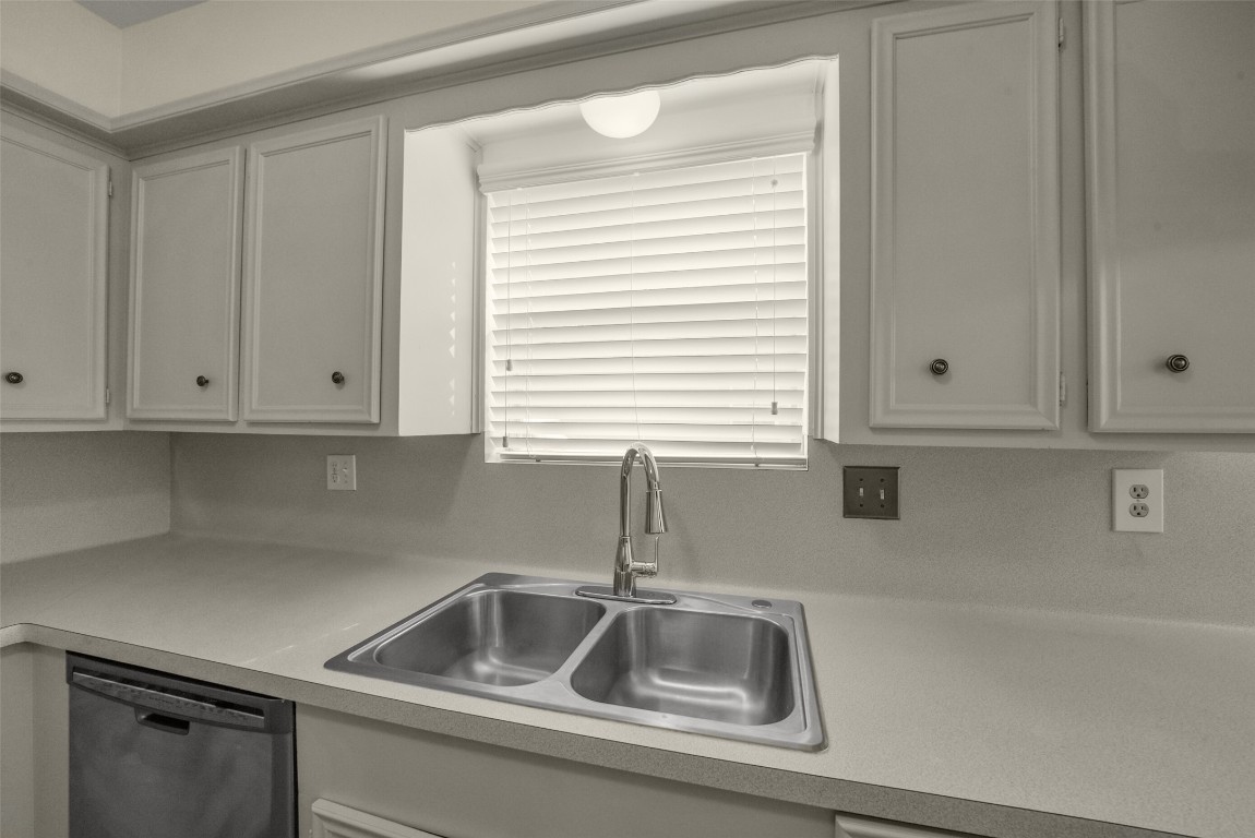 7818 Kleingreen Lane Spring, TX 77379 - Photo 15 of 50