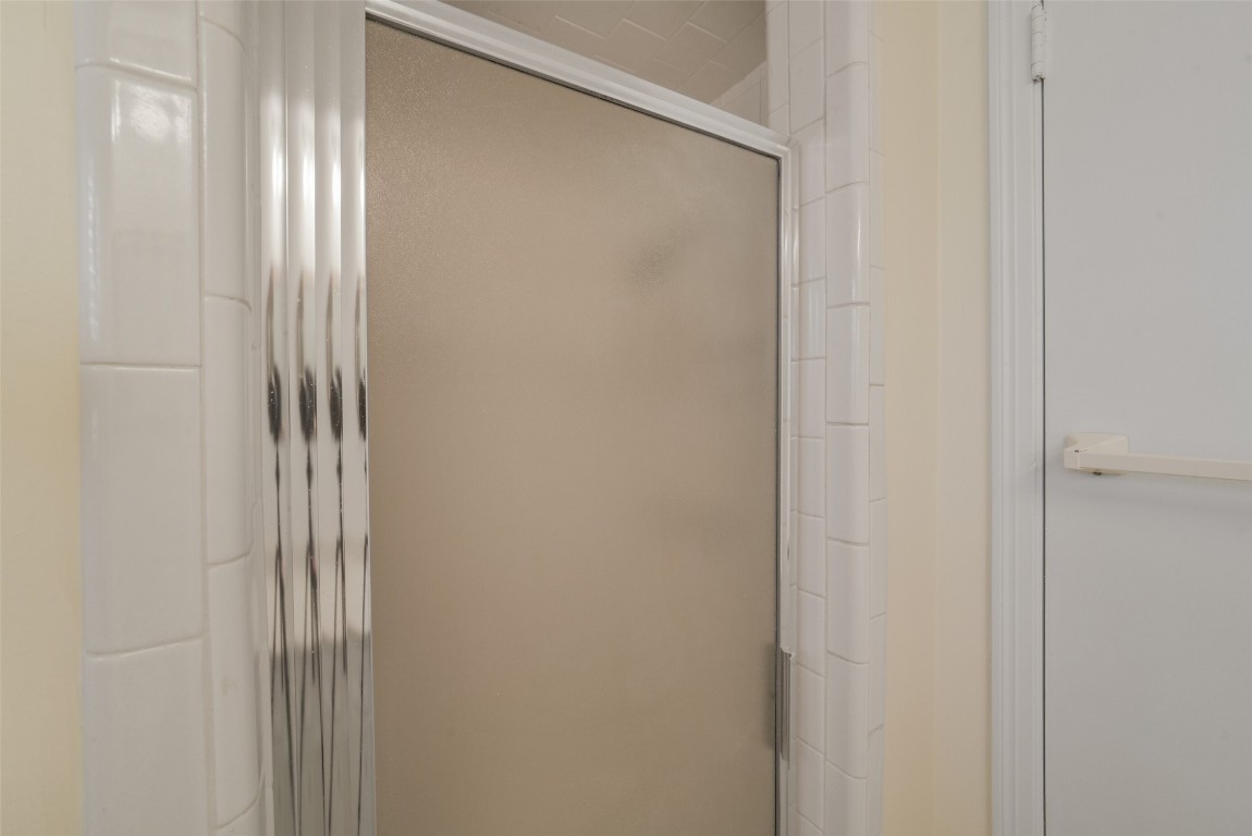 7818 Kleingreen Lane Spring, TX 77379 - Photo 37 of 50