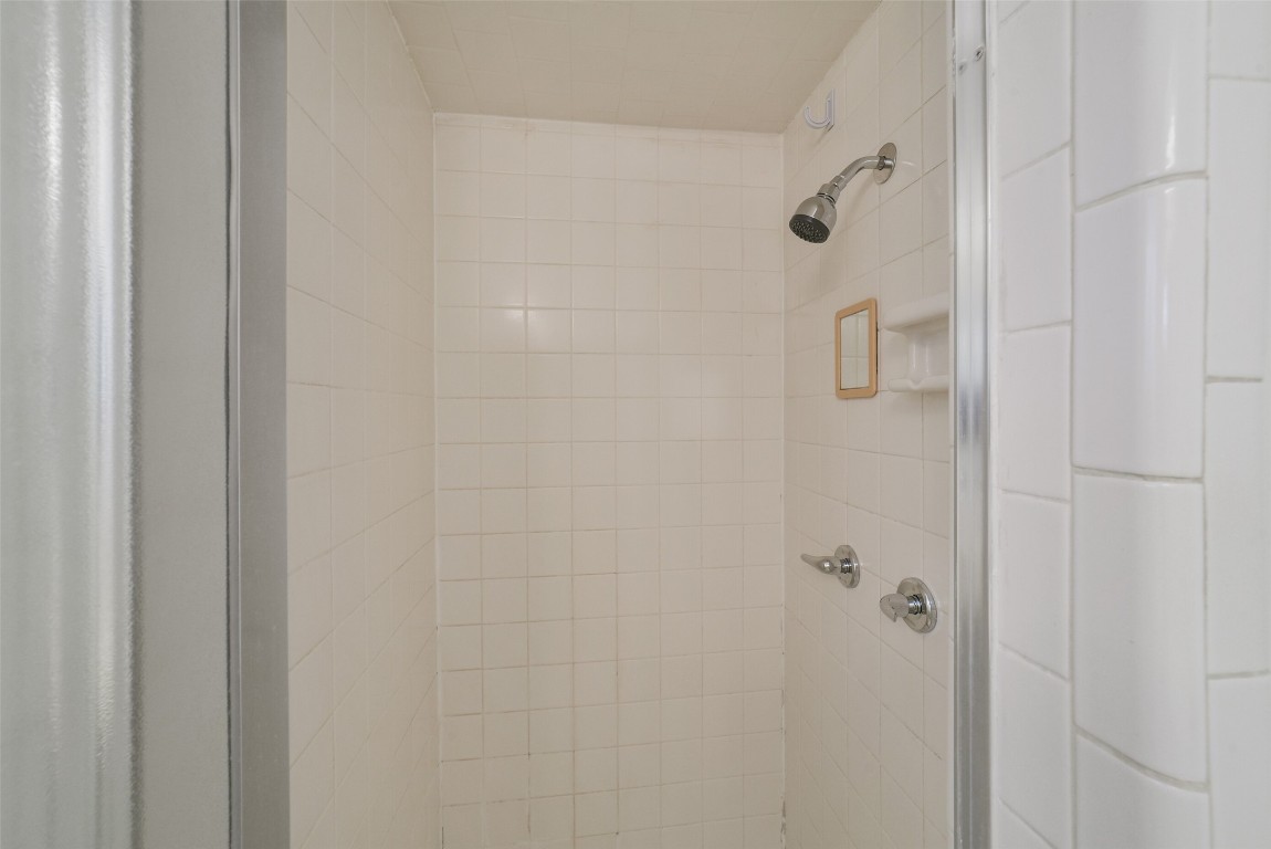 7818 Kleingreen Lane Spring, TX 77379 - Photo 38 of 50