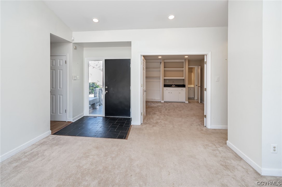 3022 3 Bridges Road Midlothian, VA 23112 - Photo 4 of 26 an empty room with closet and wooden floor