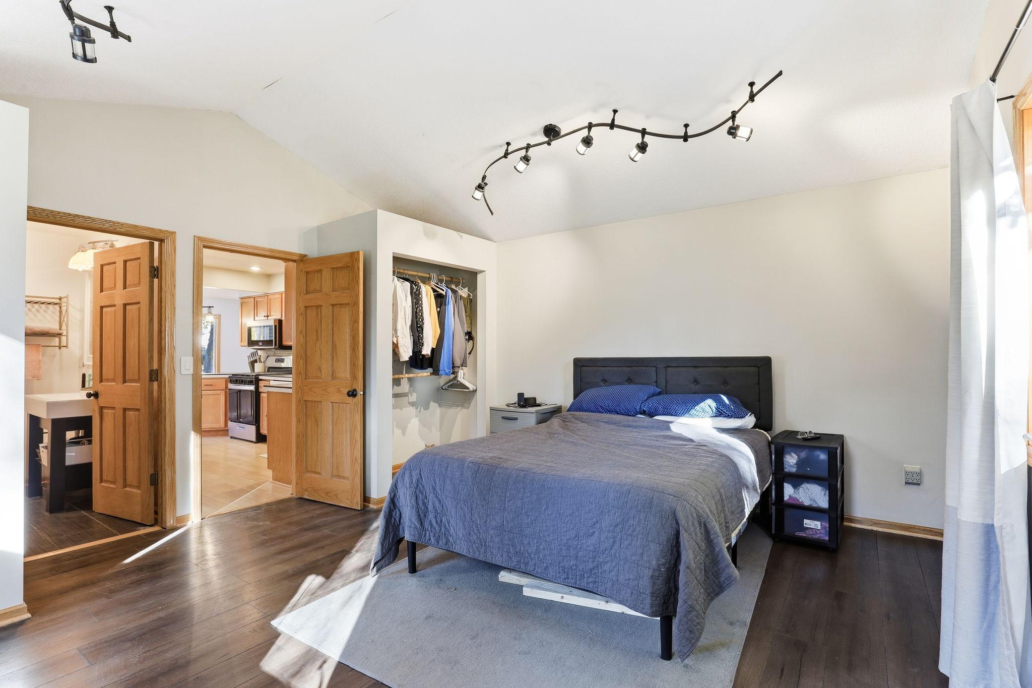 5209 Mayview Road Minnetonka, MN 55345 - Photo 14 of 38