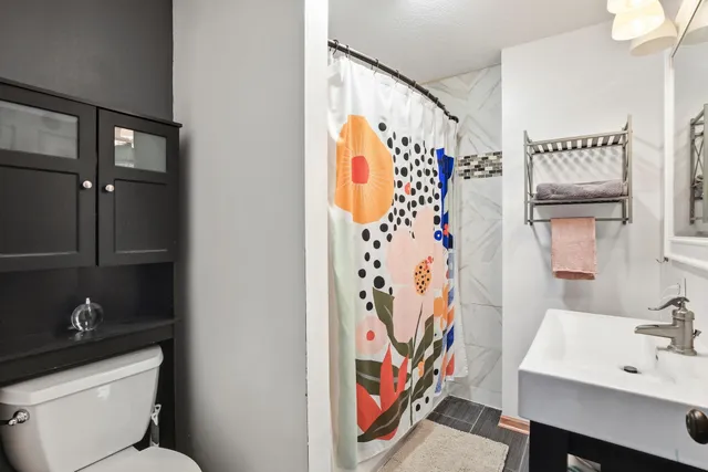 $350,000 | 5209 Mayview Road, Minnetonka, MN 55345