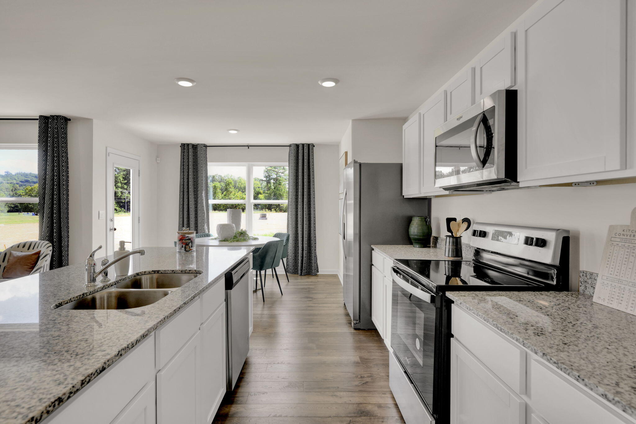 536 Fox Den Circle Dalton, GA 30721 - Photo 9 of 46 04 - Kitchen + Casual Dining 02