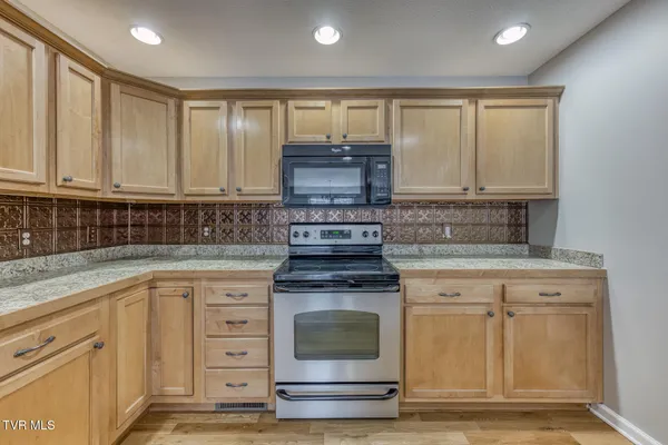 $279,900 | 15096 Denham Drive, Abingdon, VA 24210