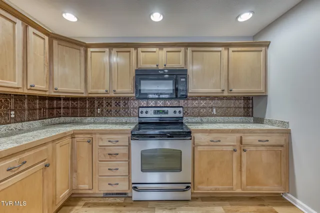 $289,900 | 15096 Denham Drive, Abingdon, VA 24210