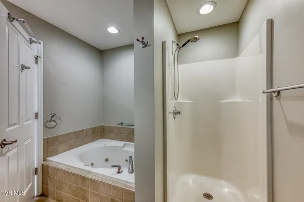 $279,900 | 15096 Denham Drive, Abingdon, VA 24210