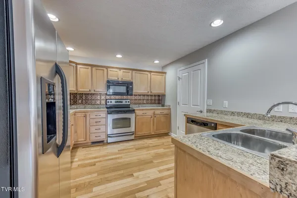 $279,900 | 15096 Denham Drive, Abingdon, VA 24210